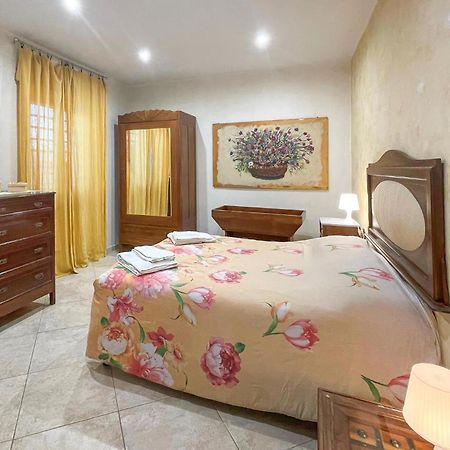 Awesome Apartment In Bari With Wifi Kültér fotó
