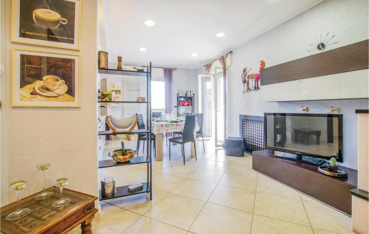 Awesome Apartment In Bari With Wifi Kültér fotó