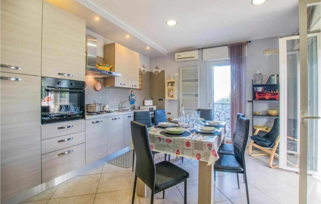 Awesome Apartment In Bari With Wifi Kültér fotó